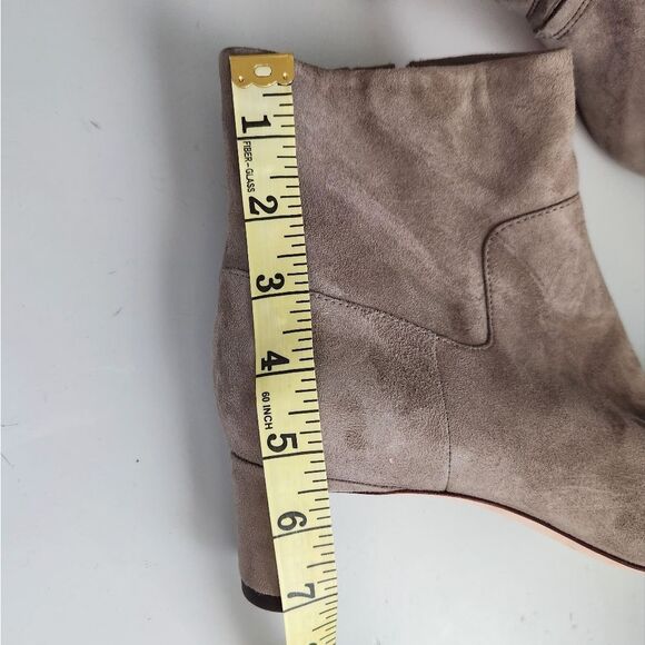 Vince Hilda  Gray Suede Ankle Boots Size 7 - Picture 7 of 8